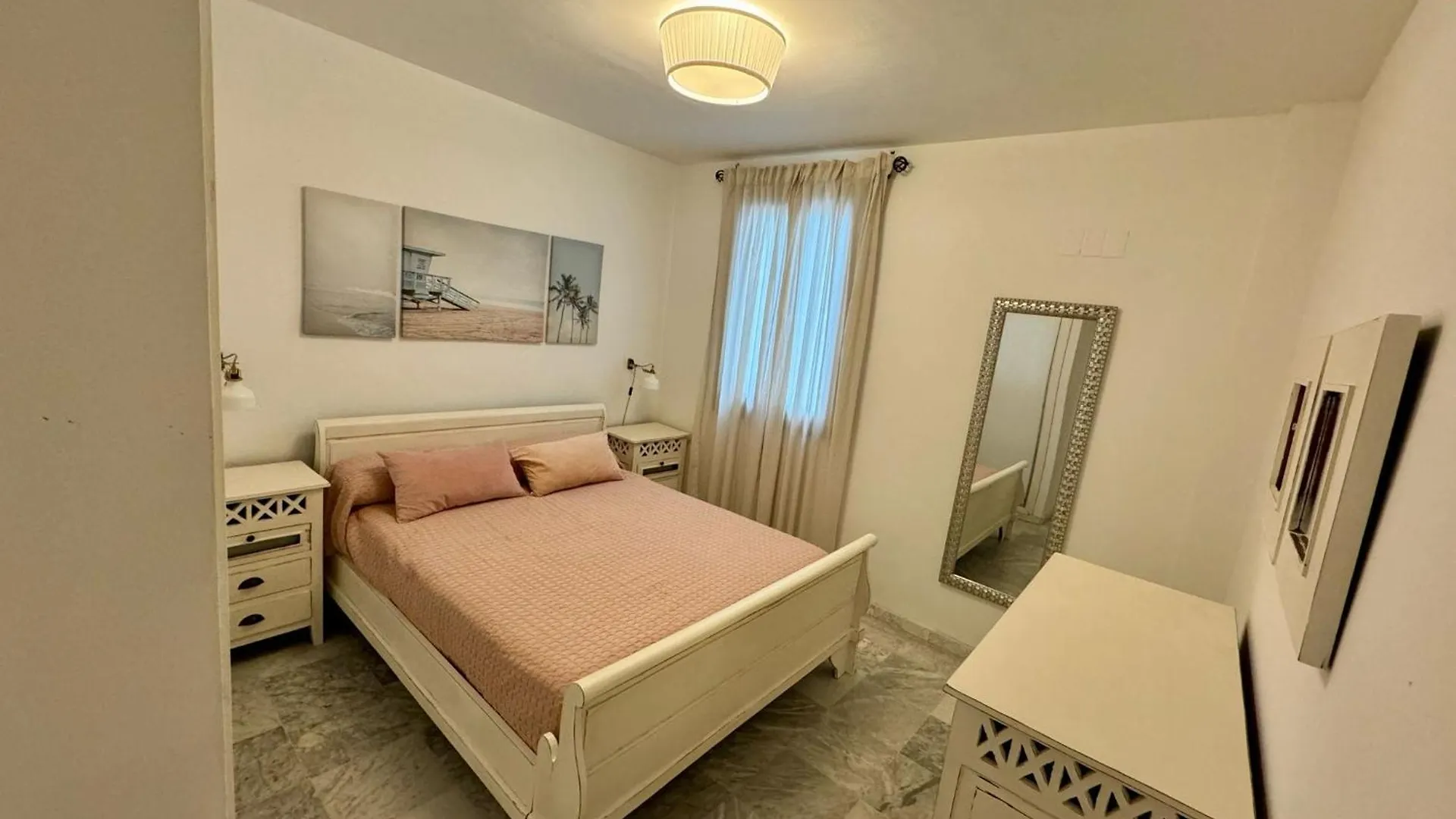 Apartamento Universal contacts